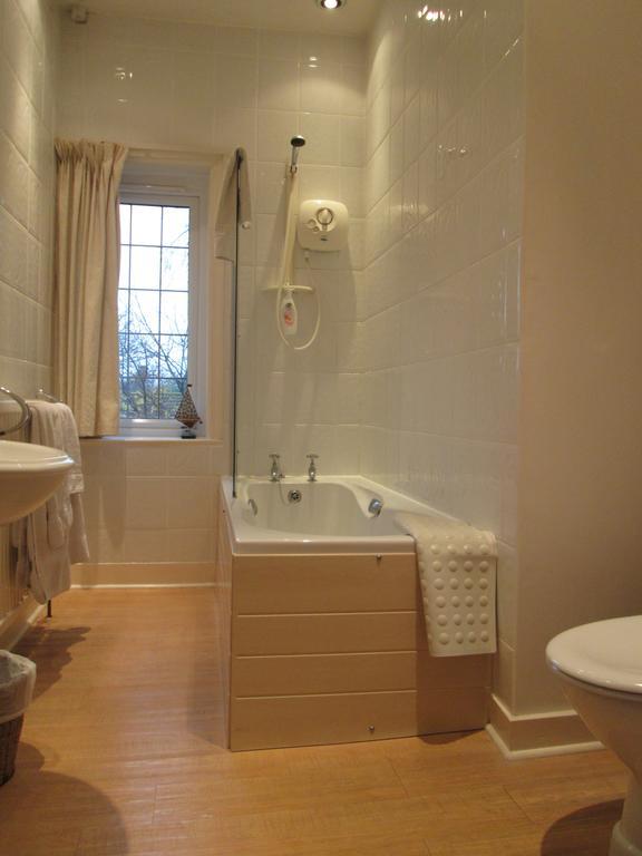 Crossways House Bed And Breakfast East Cowes Oda fotoğraf