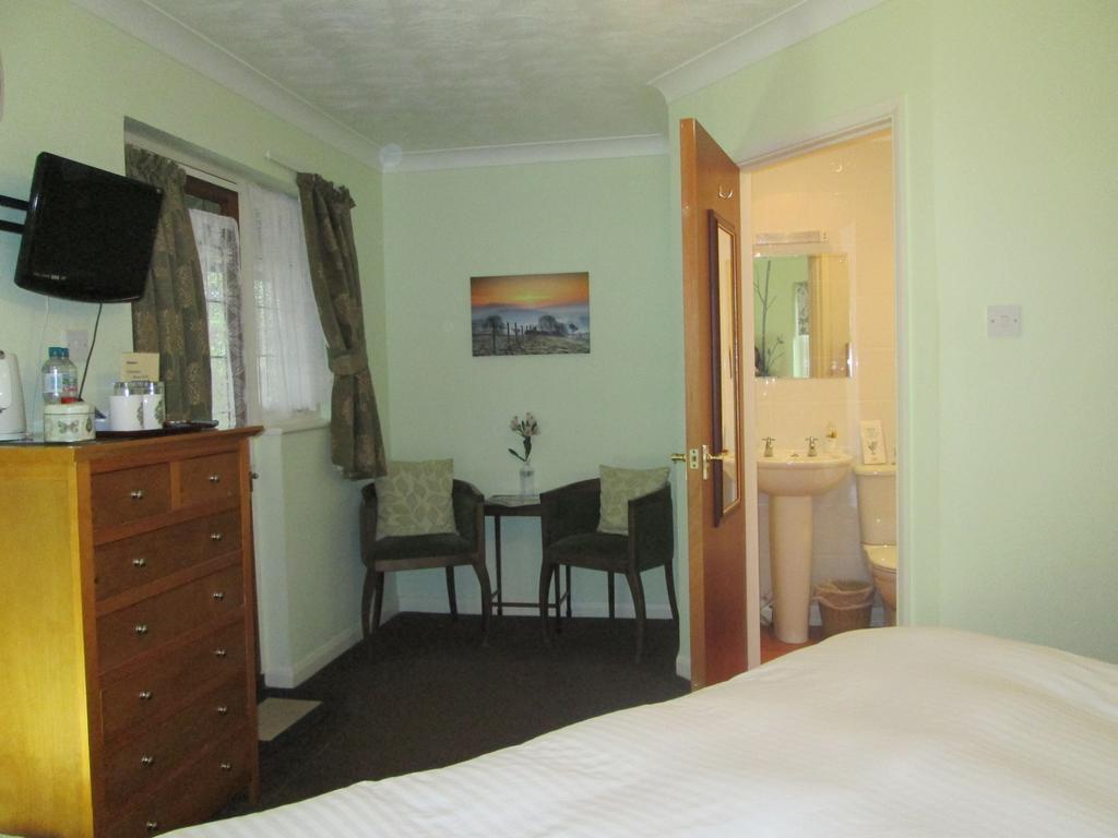 Crossways House Bed And Breakfast East Cowes Oda fotoğraf