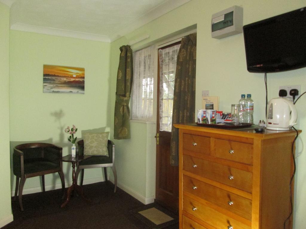 Crossways House Bed And Breakfast East Cowes Oda fotoğraf