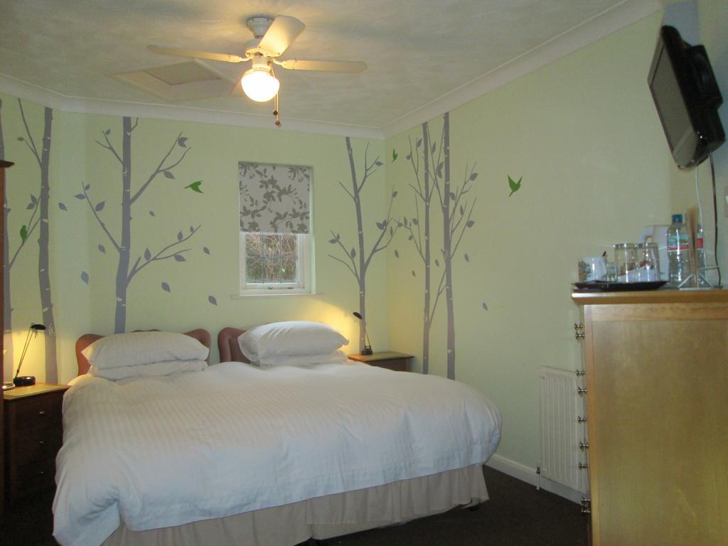 Crossways House Bed And Breakfast East Cowes Oda fotoğraf